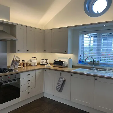 Blue Bay At The Bay Filey, Sleeps 4-6, 2 Dogs Welcome For Free Too *