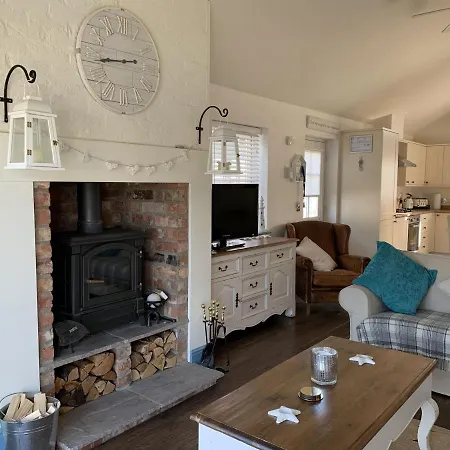 Blue Bay At The Bay Filey, Sleeps 4-6, 2 Dogs Welcome For Free Too Holiday home Filey