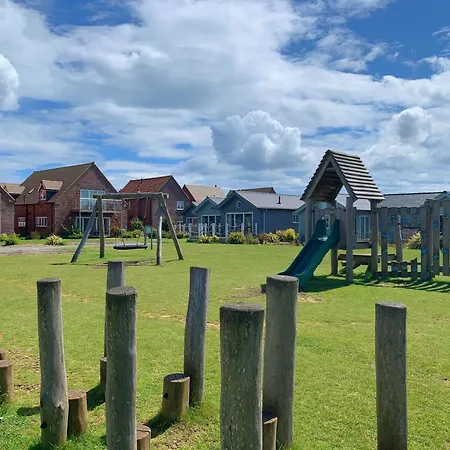 Prázdninový dům Blue Bay At The Bay Filey, Sleeps 4-6, 2 Dogs Welcome For Free Too Filey