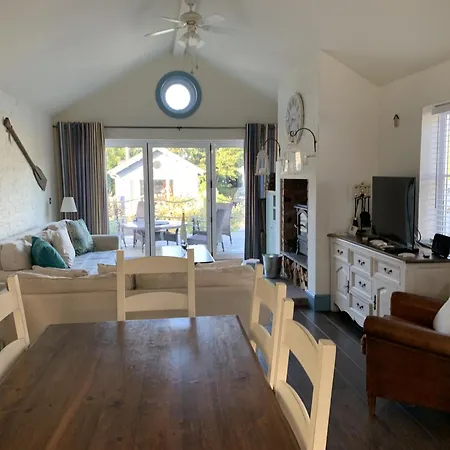 Blue Bay At The Bay Filey, Sleeps 4-6, 2 Dogs Welcome For Free Too