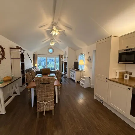 Blue Bay, The Bay, 2 Bedrooms With Ensuites, Parking Bay, 2 Dogs Welcome Hébergement de vacances