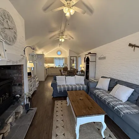 Blue Bay, The Bay, 2 Bedrooms With Ensuites, Parking Bay, 2 Dogs Welcome *